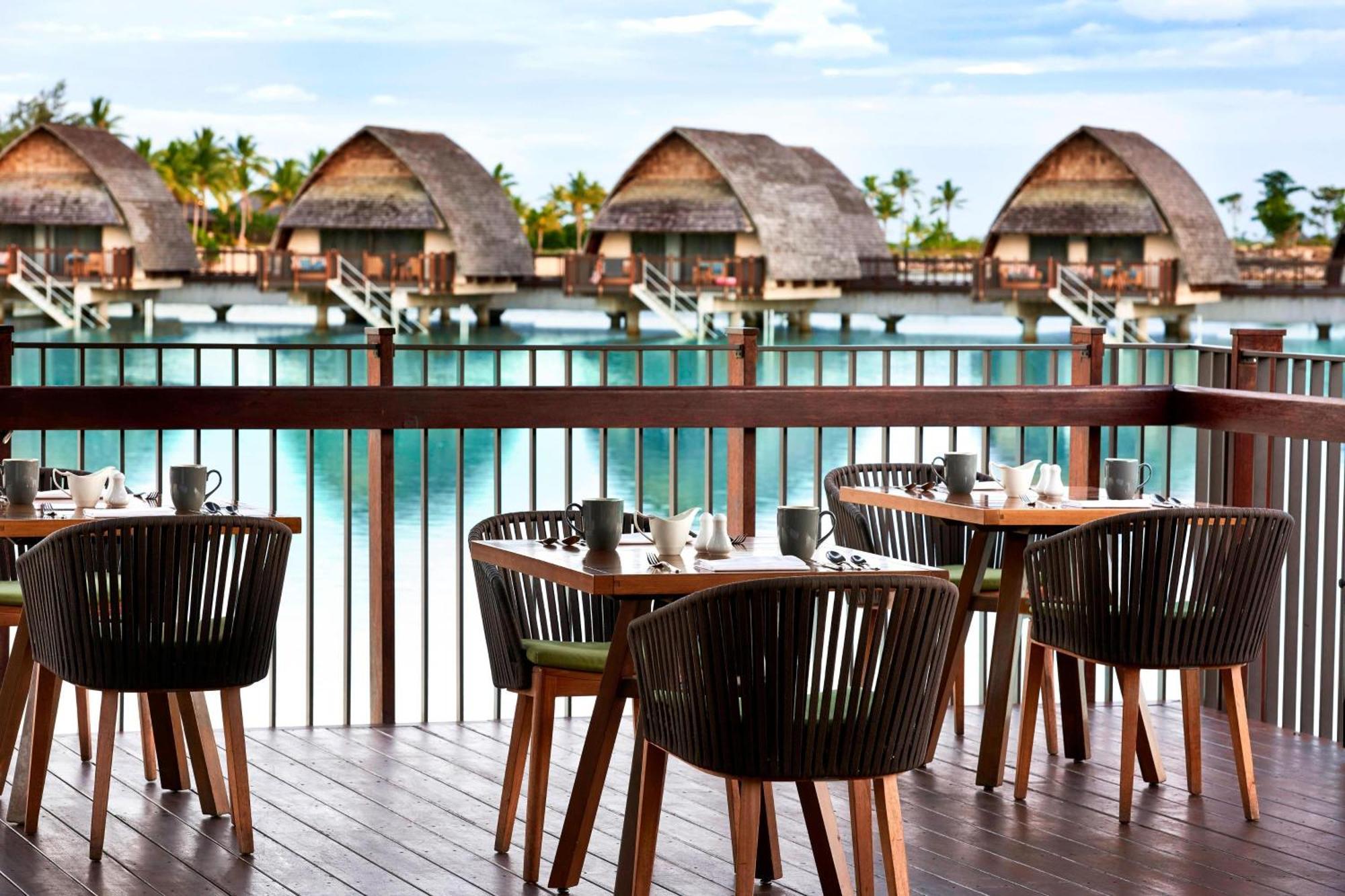Fiji Marriott Resort Momi Bay Экстерьер фото The Deck